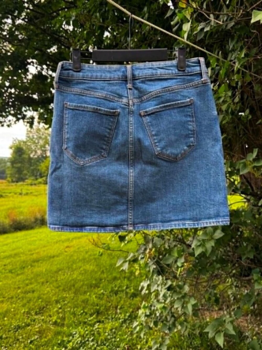 Old Navy Distressed Denim Mini Skirt - Size 6 - Picture 2 of 5